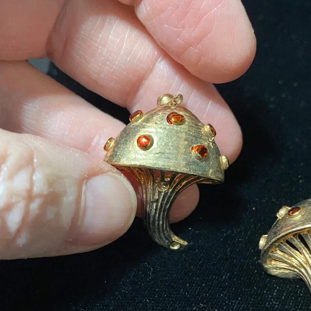 Taiwan marked vintage pair of gold tone Mushroom Brooches